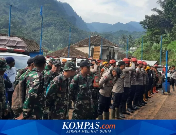 Pencarian 2 Wisatawan Terseret Longsor di Curug Cileat Subang Dilanjutkan Tim SAR
