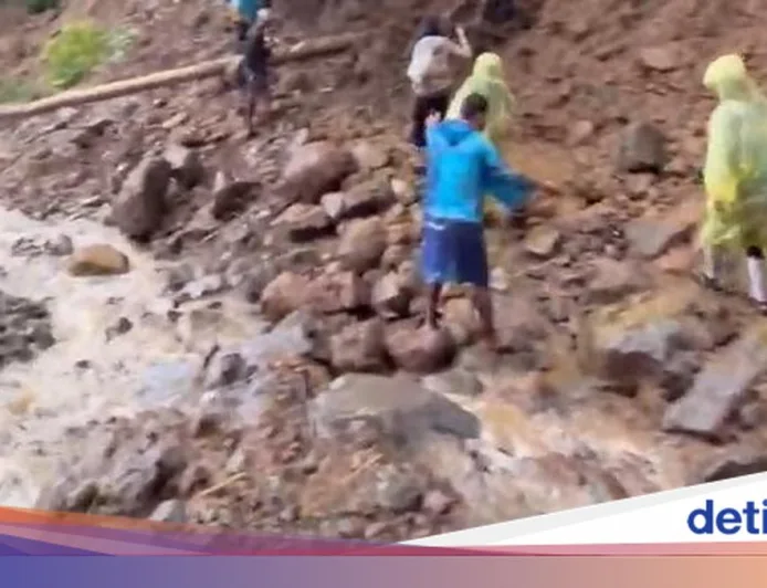Desa Wae Rebo Ditutup Sementara, Jalur Trekking Tertimbun Tanah Longsor