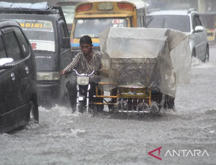 Hujan dan Angin Kencang di Sumut Berpotensi Picu Banjir dan Longsor