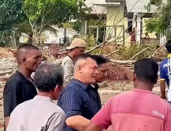 Banjir Rob Melanda Aceh Utara: Rumah dan Huntara Terendam Gelombang Pasang