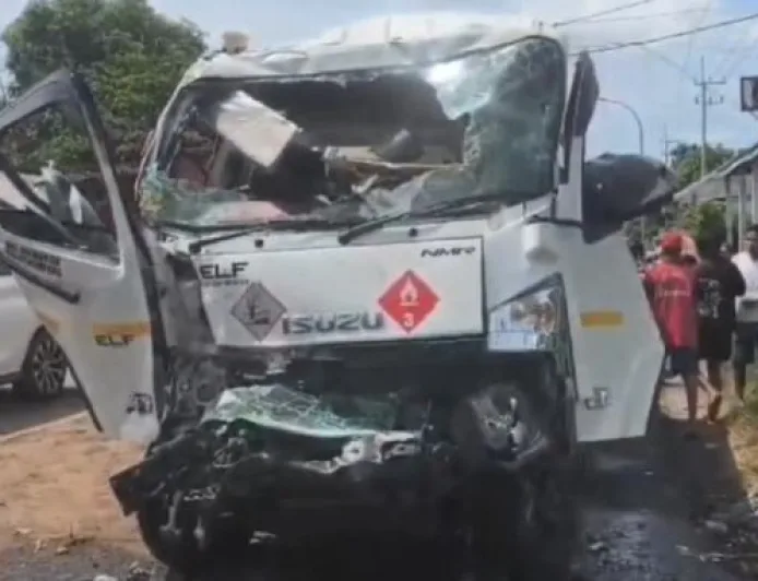 Kecelakaan Beruntun 4 Kendaraan di Pantura Situbondo, Pemotor Tewas Mengenaskan