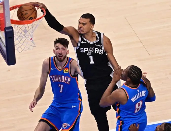 Spurs Menang Dramatis 122-115 Atasi Thunder di Dua Kali Overtime Final Wilayah Barat