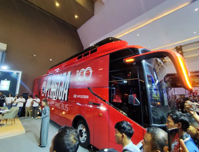Persija Jakarta Jadi Klub Pertama Gunakan Bus Listrik di Musim 2026-2027
