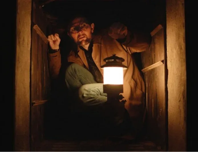 Sinopsis Film Hokum: Teror Supranatural Novelis Horor di Hotel Terpencil