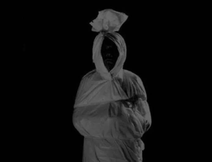 Bukan Melompat, Dulu Pocong Bergerak dengan Cara Begini