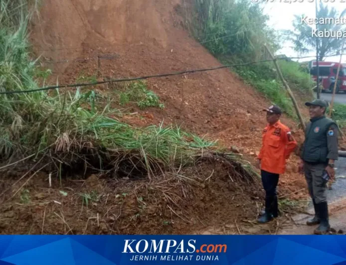 Longsor dan Banjir Terjang Lebak, Sejumlah Akses Jalan Putus