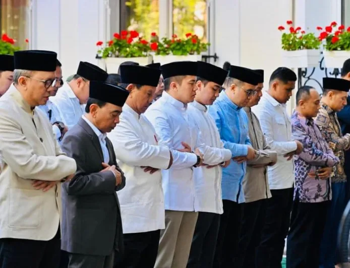 Prabowo Salat Iduladha dengan Diaspora RI di Paris