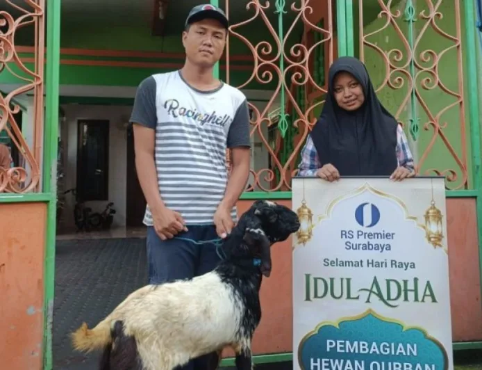 RS Premier Surabaya salurkan kurban ke 12 lembaga sosial