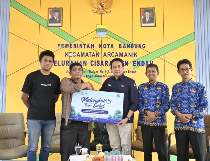 Asuransi Tugu bagikan bantuan kaki palsu bagi korban kecelakaan
