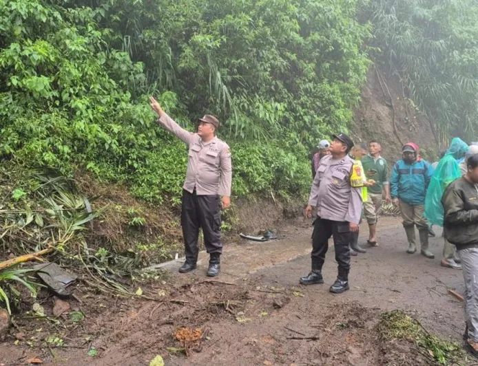 Jip Wisatawan Kecelakaan di Bromo, Dua Orang Tewas
