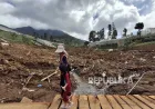 Korban Longsor Bandung Barat Menanti Janji Relokasi Rumah yang Belum Terwujud