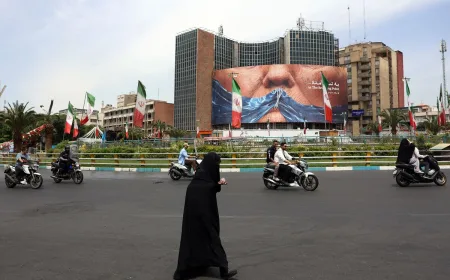 Oil Climbs as US-Iran Ceasefire Remains Elusive: Markets Wrap