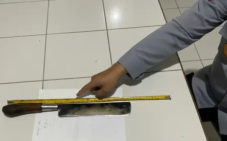 Tersinggung, Pengunjung Warung Seafood Singosari Keluarkan Golok