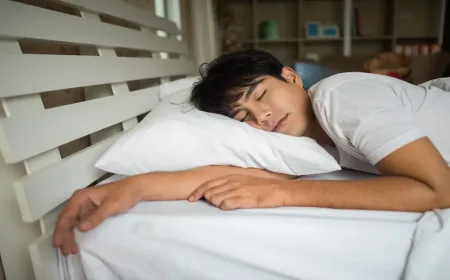 Sering Kurang Tidur Saat Hari Kerja? Penelitian Terbaru Ungkap Balas Dendam Tidur Saat Weekend Ternyata Bisa Turunkan Risiko Penyakit Jantung