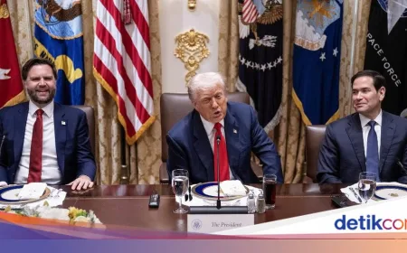 Menlu AS-Anggota DPR Ribut Bahas Trump Ketiduran Saat Rapat