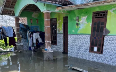 Banjir rob terjang tiga desa di pesisir Rembang