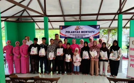 Polres Cirebon Kota Gelar Aksi Sosial dan Edukasi Lalu Lintas di Hari Bhayangkara