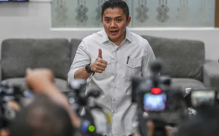 Popularitas Seskab Teddy Meroket Tanpa Afiliasi Politik, Ini Rahasianya