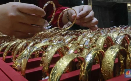Ramalan Harga Emas & Perak Pekan Ini: Masih Sulit Bangkit di Tengah Konflik Global