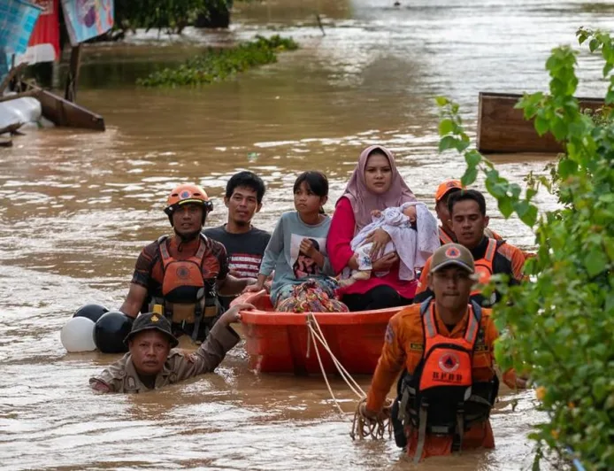 Banjir di Luwu Utara Sulsel: 12 Ribu Jiwa Terdampak, Ratusan Mengungsi