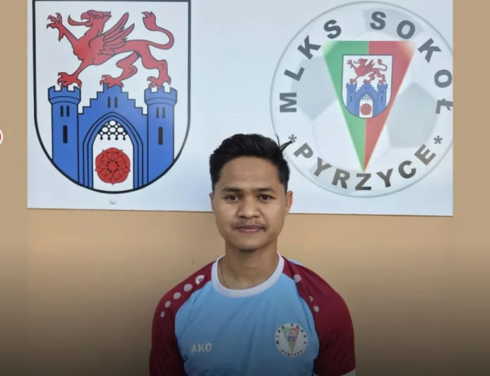 Kisah Unik Slamet Santoso, Berawal Kerja di Polandia Kini Resmi Jadi Pesepakbola Liga Eropa
