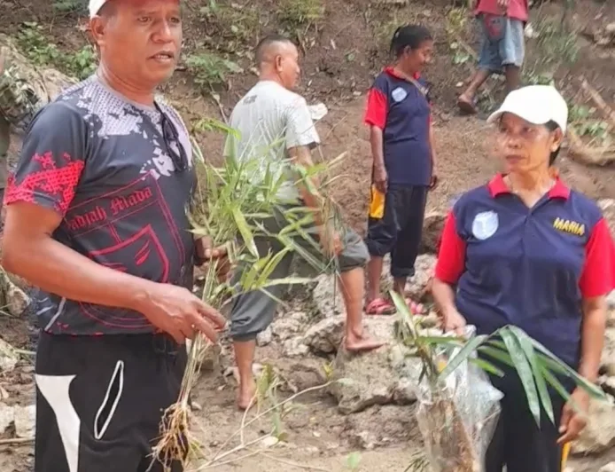 Plt Camat Biboki Selatan Canangkan BBGRM dan Peringatan Hari Lingkungan Hidup Sedunia di Desa Upfaon