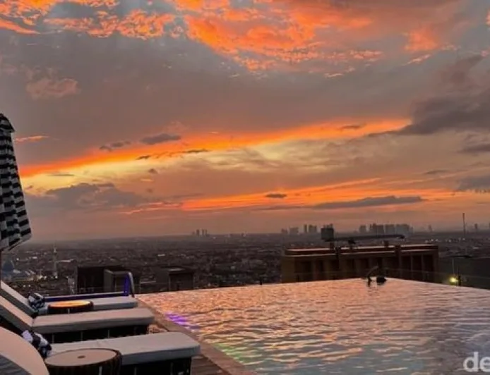 Menginap Sambil Menikmati Sunset di The Trans Luxury Hotel Surabaya