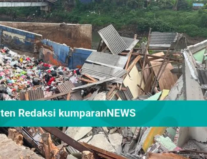 Kondisi Rumah Ambruk Akibat Longsor Benhil: Puing Masih Berserakan