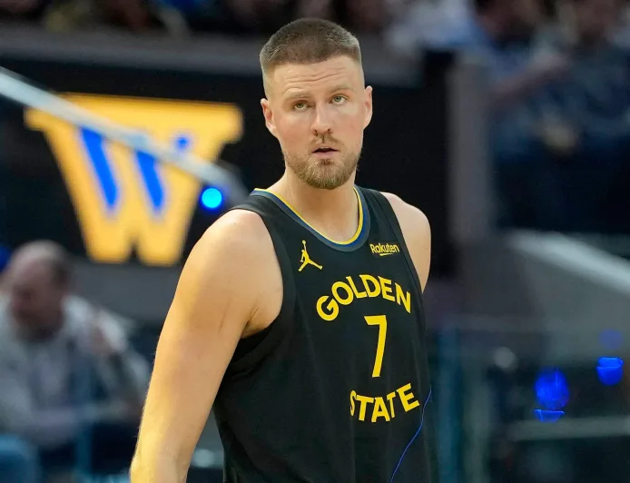 Kristaps Porzingis Perpanjang Kontrak 2 Tahun dengan Golden State Warriors