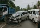 Kecelakaan Beruntun di Padang Pariaman: 1 Meninggal dan 10 Luka Berat