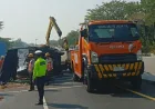 Truk Pengangkut Trafo Terguling di Tol Cipali, Arus Lalu Lintas Macet Panjang