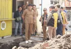 Pemkab Sidoarjo Percepat Peninggian Jalan Bluru Kidul untuk Atasi Banjir
