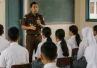 Jaksa Masuk Sekolah di SMKN 4 Kupang: Tanamkan Kesadaran Hukum Sejak MPLS