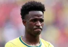 Vinicius Selamat dari Kecelakaan di Jamaika di Tengah Polemik Masa Depannya