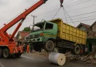 Evakuasi Truk Kecelakaan Beruntun di Pasuruan Tewaskan 4 Orang