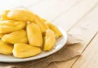 5 Buah Tinggi Protein yang Efektif untuk Diet dan Membentuk Otot Kuat