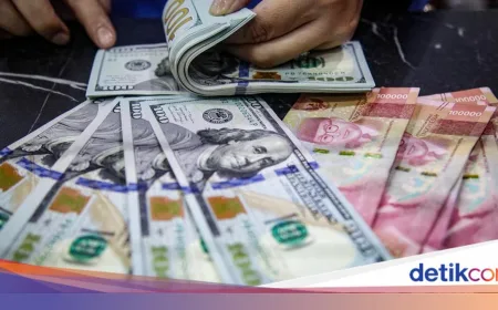 Dolar AS Menguat Terus, Nilai Tukar Dekati Rp 18.000 di Tengah Pelemahan Global