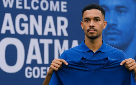 Misteri Huruf Kapital OR di Pengumuman Ragnar Oratmangoen, Sinyal Ole Romeny ke Persib?