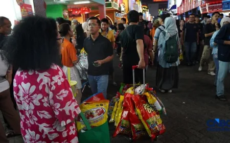 Jakarta Fair 2026 Padat Pengunjung, Jastiper Borong Barang Sampai Kewalahan