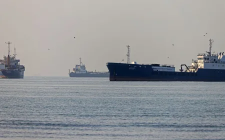 Kapal Tanker Dihantam Proyektil di Selat Hormuz, Ketegangan Meningkat Lagi