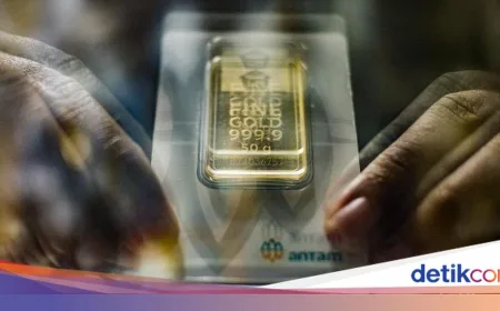 Harga Emas Antam Turun Rp 15.000 per Gram, Simak Update Terbarunya