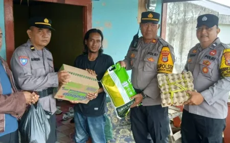 Polsek Tarakan Barat Salurkan Bantuan Sosial untuk Korban Tanah Longsor Selumit