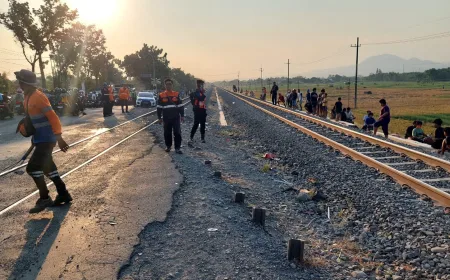 Sopir Truk Tewas Tertabrak KA Logawa di Perlintasan Nganjuk, Ini Kronologinya