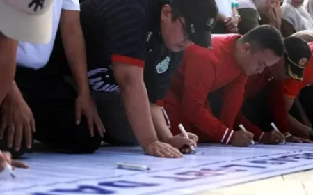 Ratusan Warga Batusangkar Teken Komitmen Tolak Pekat dan Narkoba