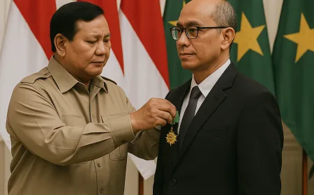 Prabowo Subianto Beri Tanda Kehormatan untuk Tokoh di Balik Terwujudnya B50