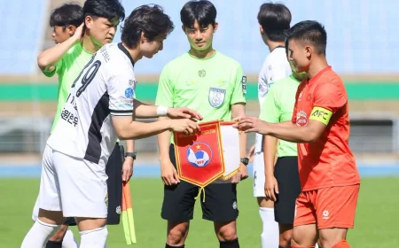 Hasil Timnas Vietnam vs Gangwon FC: Menang 2-1, Kim Sang-sik Buktikan Kejayaan di Korea Selatan