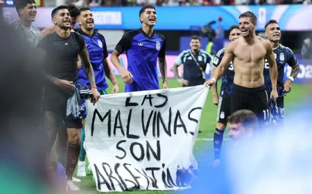 Argentina Berisiko Disanksi FIFA Usai Pamer Poster 'Las Malvinas' Lawan Inggris