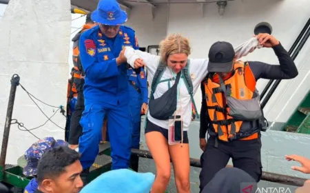 Seluruh Penumpang KLM Armada Mulya Selamat Usai Kecelakaan Laut di Selat Sanggar