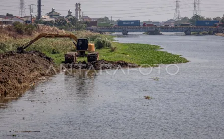 Penanganan Sedimentasi Kanal Banjir Timur Semarang untuk Cegah Banjir