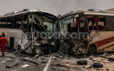 Kecelakaan Maut di Jalur Tengkorak: Bus Adu Banteng, 35 Orang Tewas